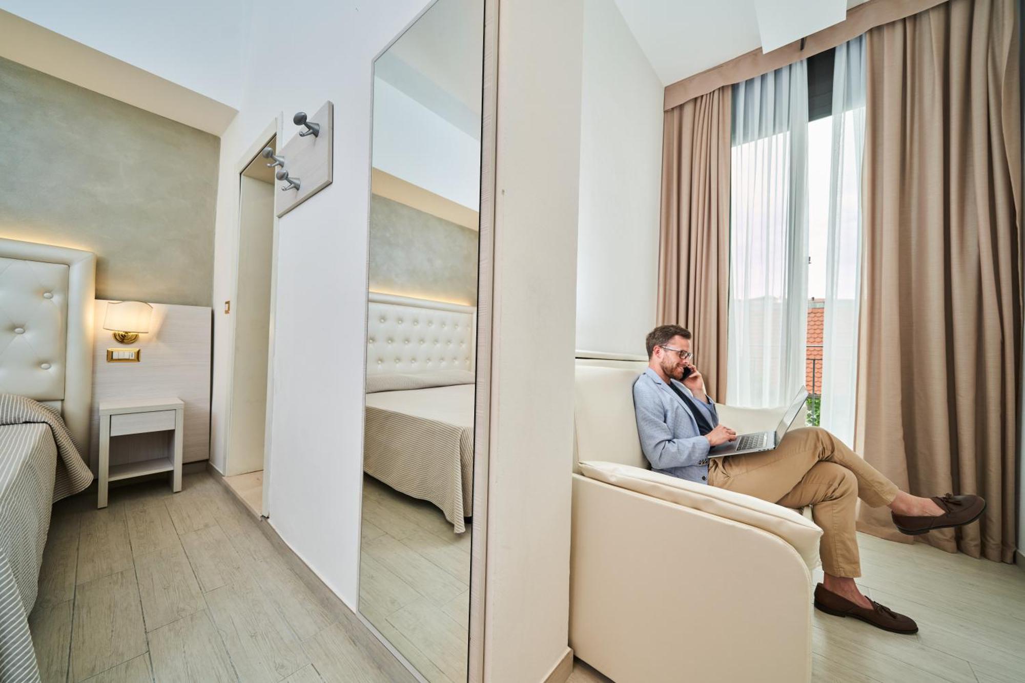 Hotel Bristol Белларія-Іджеа-Марина Екстер'єр фото